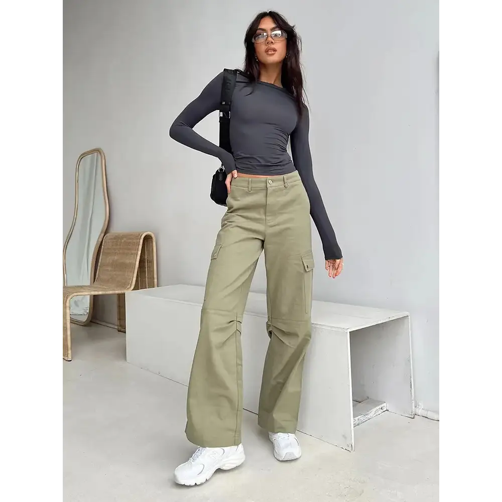 Stylish Women Casual Long Sleeve T-Shirts for Spring Autumn, perfect for streetwear or everyday casual outfits.