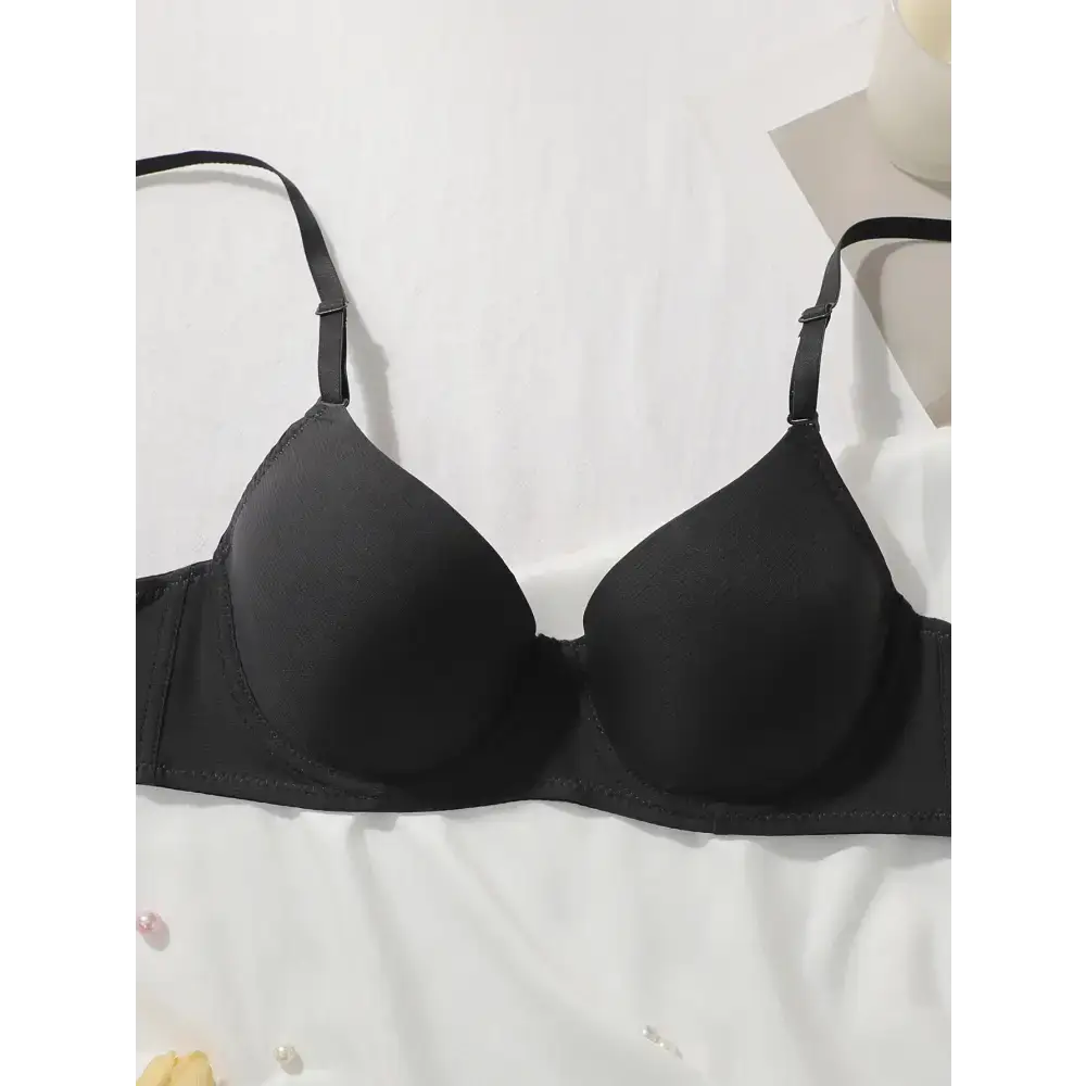 Black daily casual ladies underwear set bra with adjustable straps and smooth cups