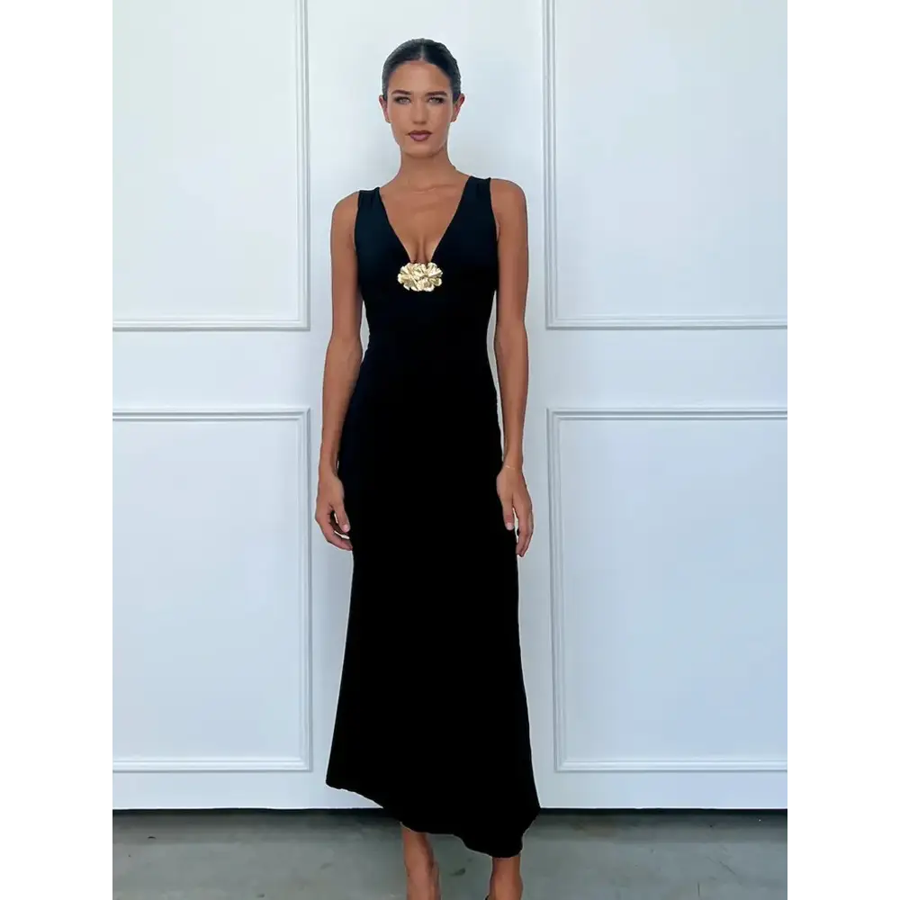 Mozision Elegant Deep V Neck Front Gold Clasp Sexy Maxi Dress For Women Black Gown Sleeveless Slim Fit Long Tank Dress