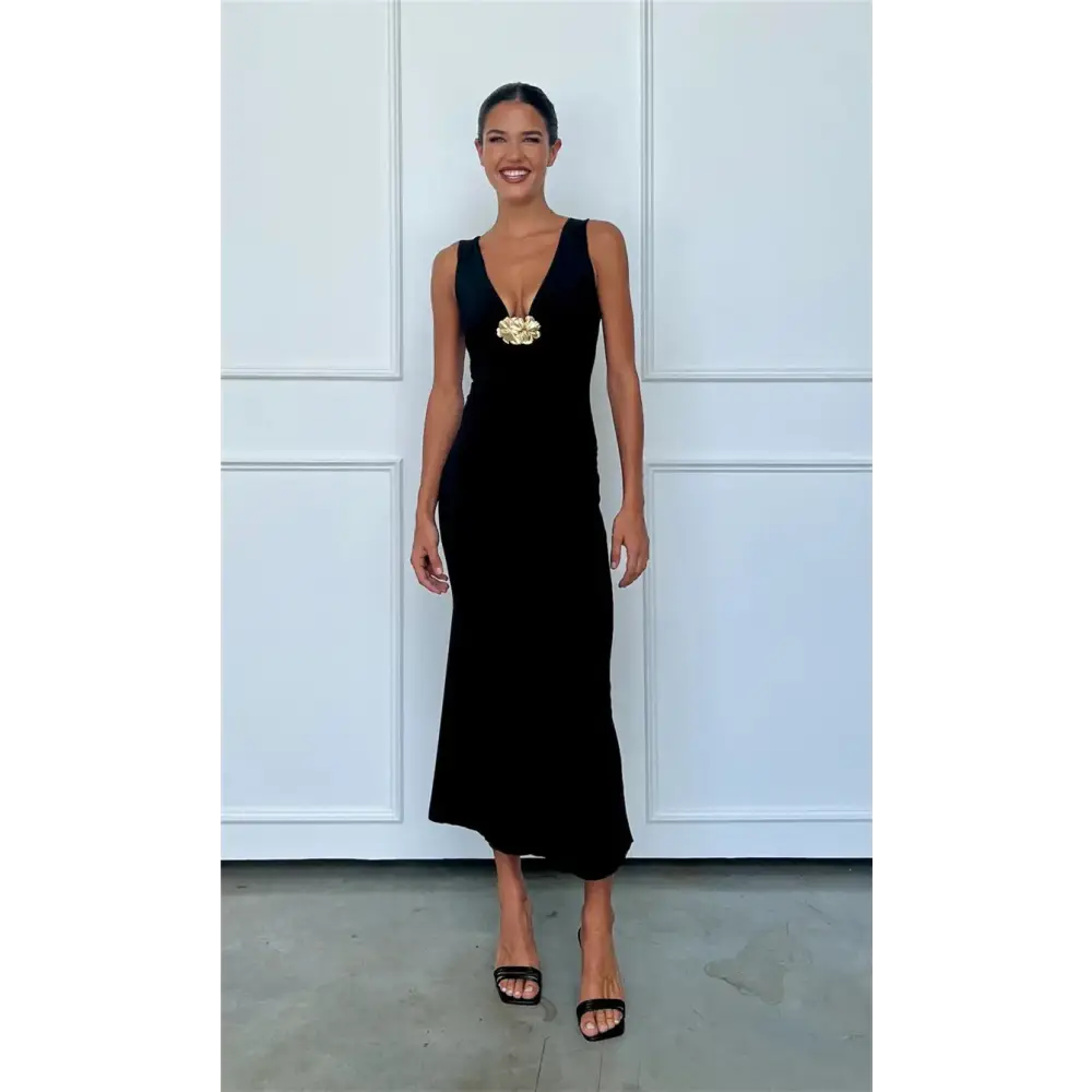 Mozision Elegant Deep V Neck Front Gold Clasp Sexy Maxi Dress For Women Black Gown Sleeveless Slim Fit Long Tank Dress