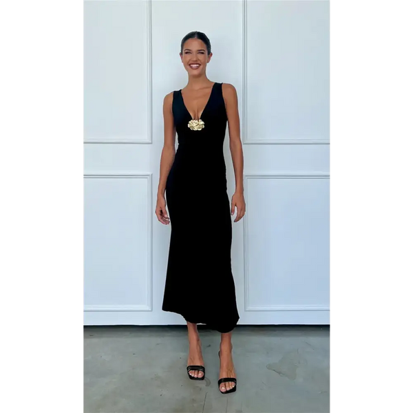 Mozision Elegant Deep V Neck Front Gold Clasp Sexy Maxi Dress For Women Black Gown Sleeveless Slim Fit Long Tank Dress