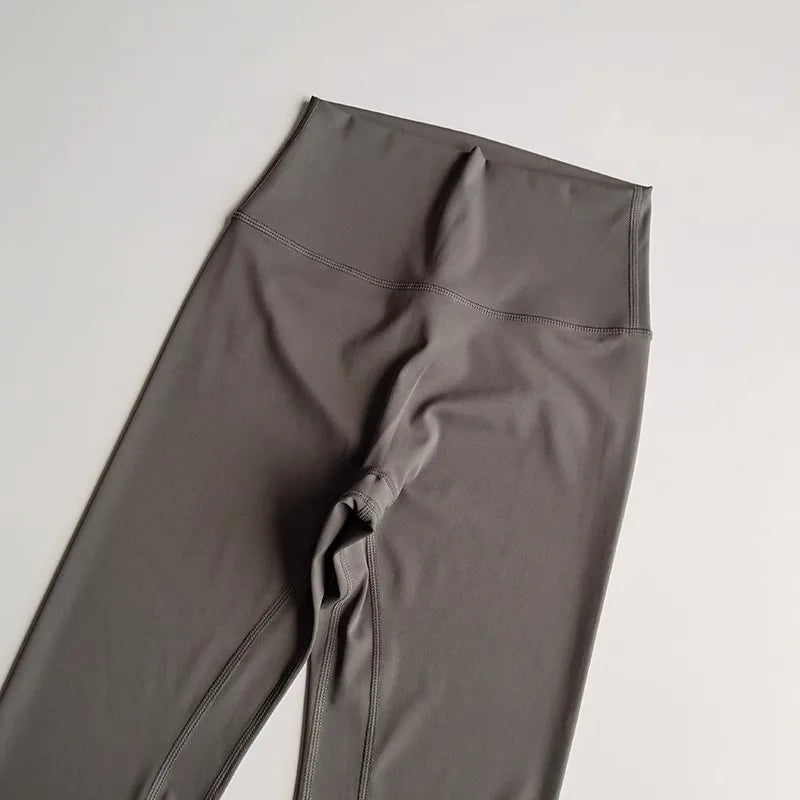 Stretchy and comfortable elastic fitness leggings for women in a stylish gray color