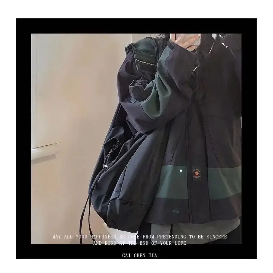 Stylish female casual tote purse in black, perfect for everyday use and versatile fashion