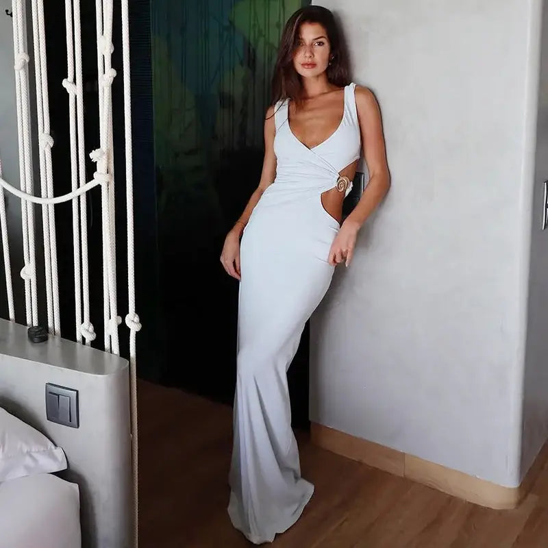 Mozision Hollow Out Backless Sexy Maxi Dress Women Gown Fashion Metal Flower V Neck Sleeveless Bodycon Club Party Long