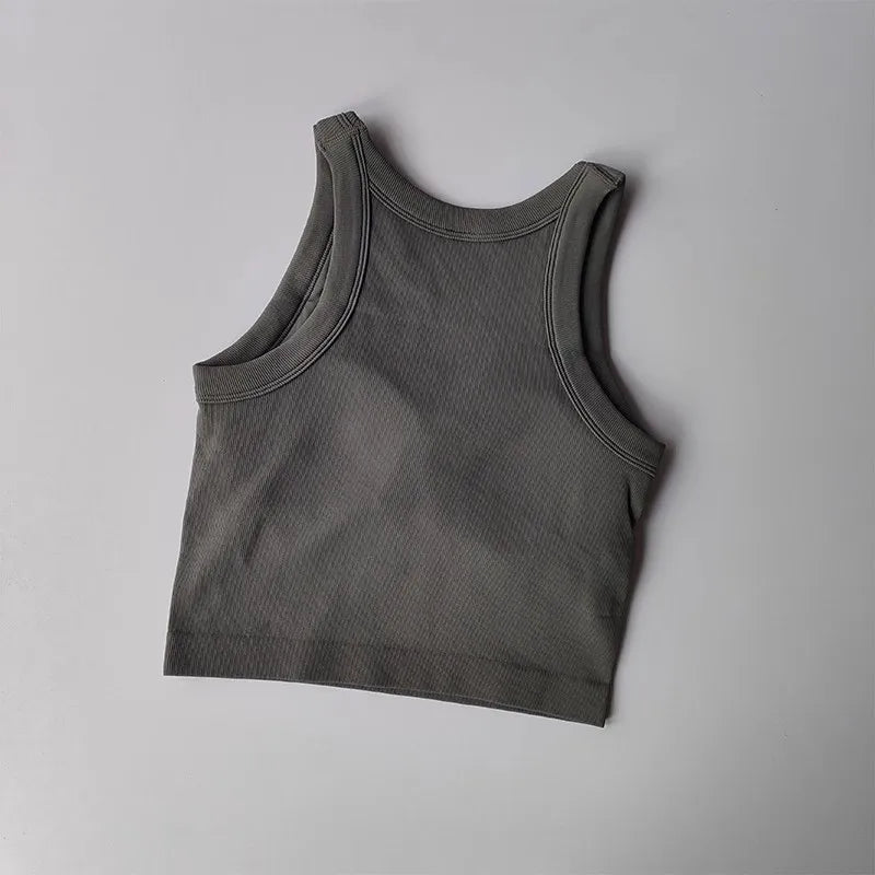 Seamless sports vest for women in gray, designed for comfort and stylish workouts