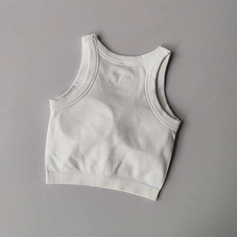 Lightweight seamless sports vest for women in white with comfortable ribbed fabric design