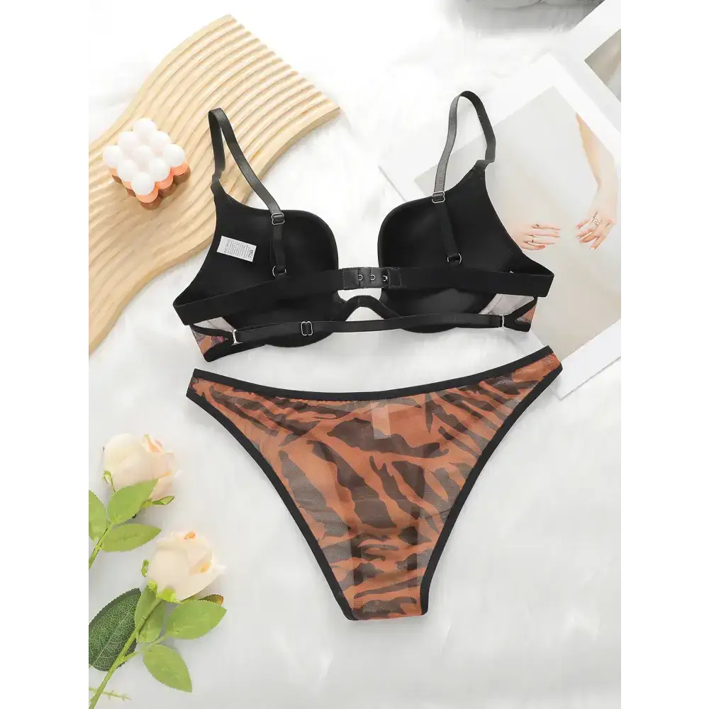 Fashion leopard bra and underwear set with black adjustable straps and animal print panties