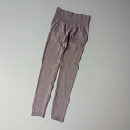Lightweight women hip lift leggings in soft fabric for comfortable workouts and everyday wear
