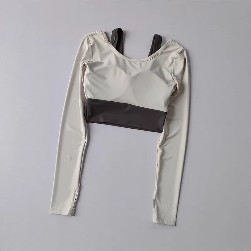Comfortable workout t-shirt with pads in beige and gray, perfect for activewear enthusiasts