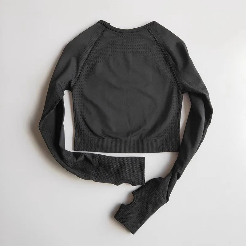 Stylish black yoga fitness tops for women designed for comfort and performance during workouts