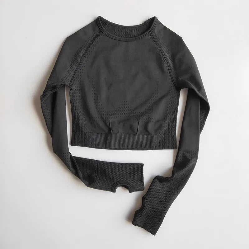 Black cropped yoga fitness tops for women with long sleeves and breathable fabric for workouts