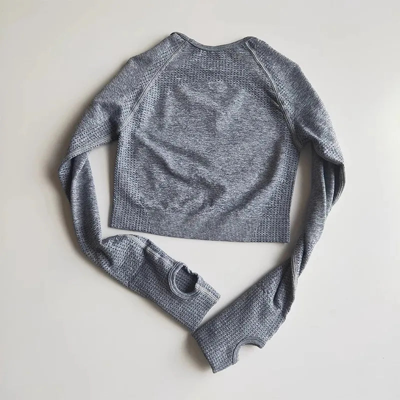 Gray long-sleeve yoga fitness tops for women with ribbed detailing and thumbholes